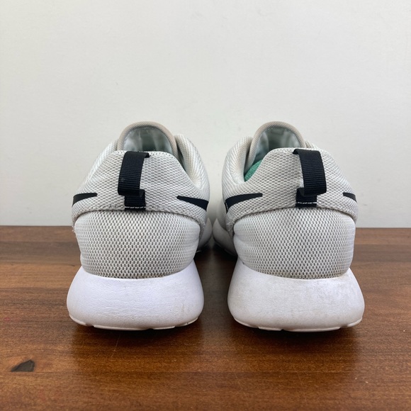 Nike Women’s Roshe One Running Shoes Size 12 White Black Oreo Mesh 844994-101. - Picture 6 of 13